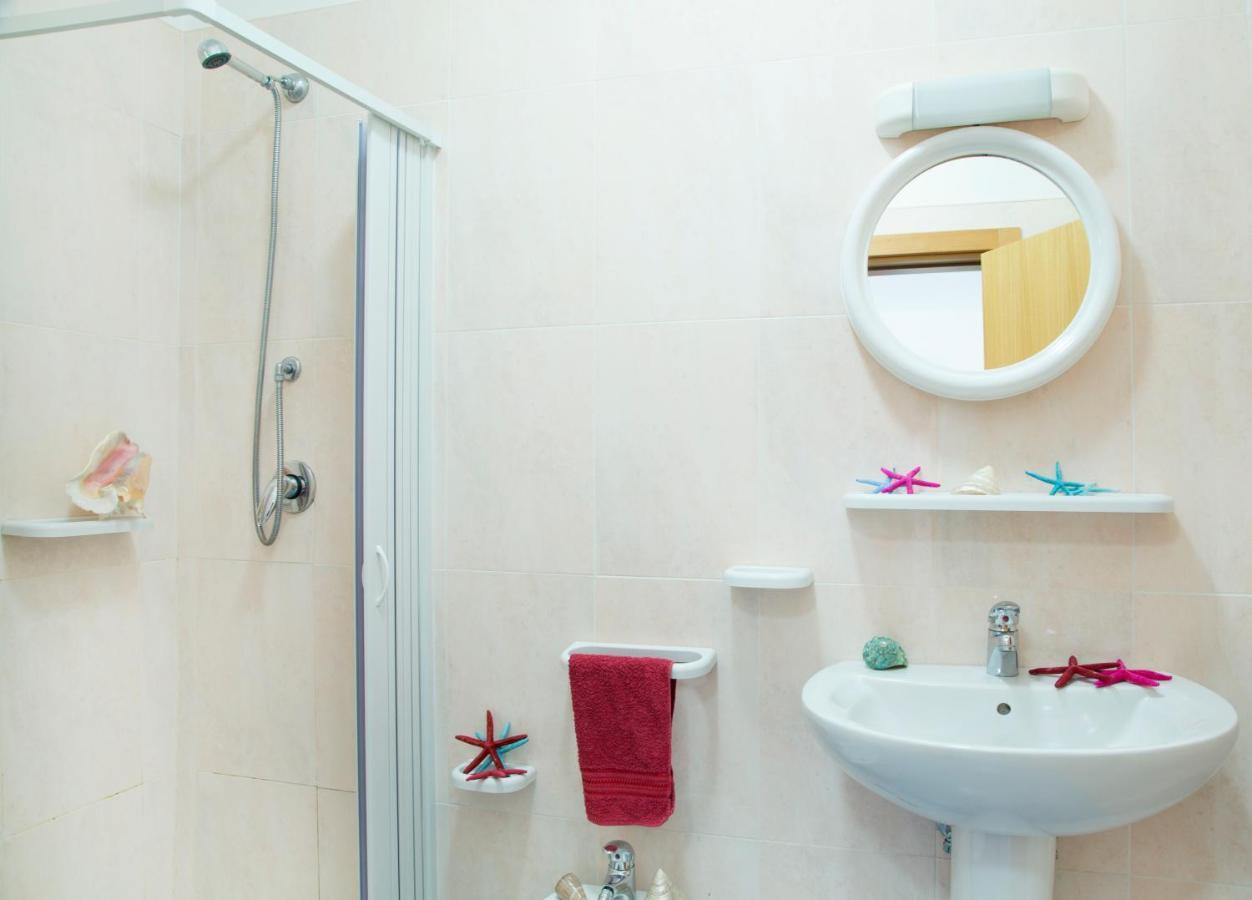Residence La Conchiglia Вьесте Экстерьер фото